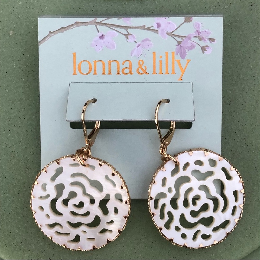 NWT | Gorgeous | Lonna & Lilly | White Floral Cutout Dangle Earrings